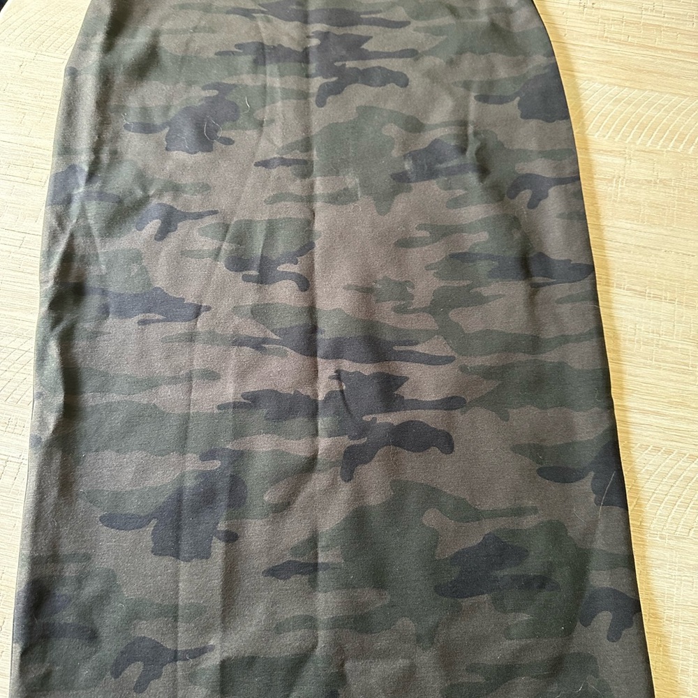 Sanctuary Pencil Skirt  in Camouflage, Size M